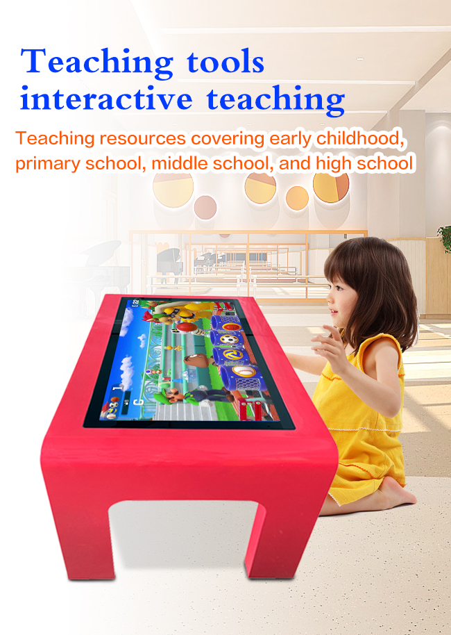 Tabla interactiva de la pantalla táctil de los niños a estudiar para los niños