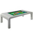 El soporte Touch10 multi infrarrojo del piso de 43 pulgadas señala la mesa de centro interactiva