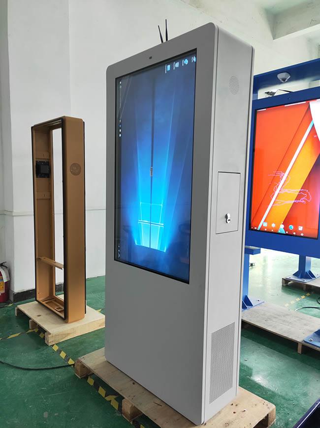 El doble echó a un lado la pantalla dual Lcd que hacía publicidad de la pantalla dual al aire libre Digital los 5m bilaterales pantalla al aire libre del indicador digital de 5 pulgadas