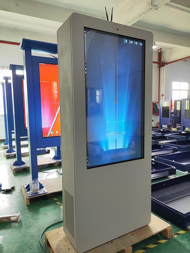 El doble echó a un lado la pantalla dual Lcd que hacía publicidad de la pantalla dual al aire libre Digital los 5m bilaterales pantalla al aire libre del indicador digital de 5 pulgadas
